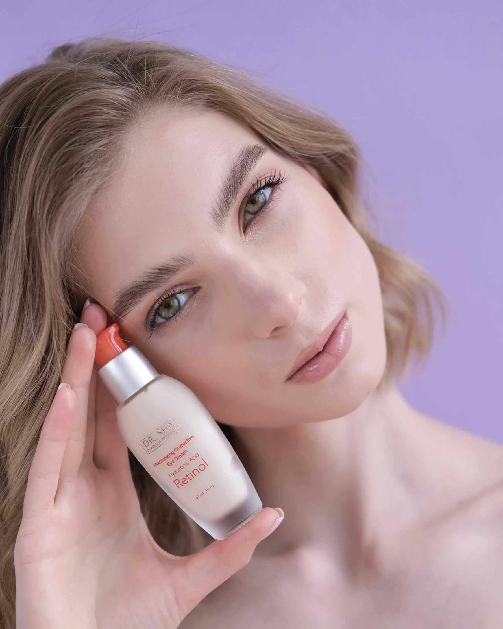 Увлажняющий и корректирующий крем для глаз с ретинолом гиалуроновой кислотой-увлажняющий эффект кожи