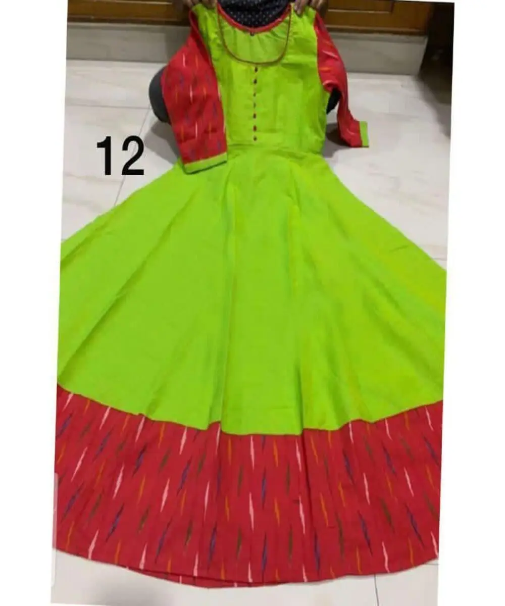 Latest New Rich Look Kurti with Beautiful Work Wholesale Lowest Price Textile Market Surat