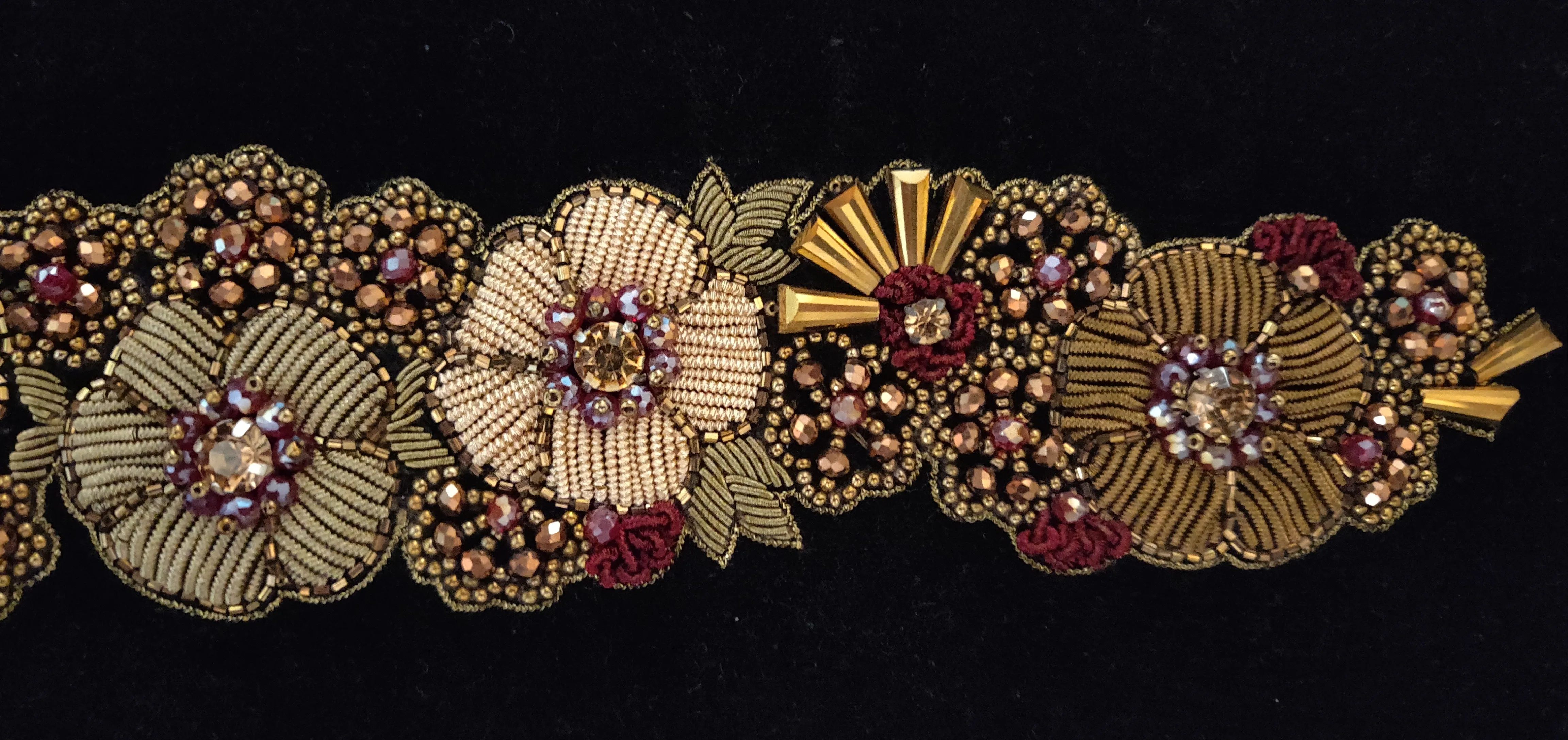 BELT_-_ANTIQUE_BEADS_4.jpg