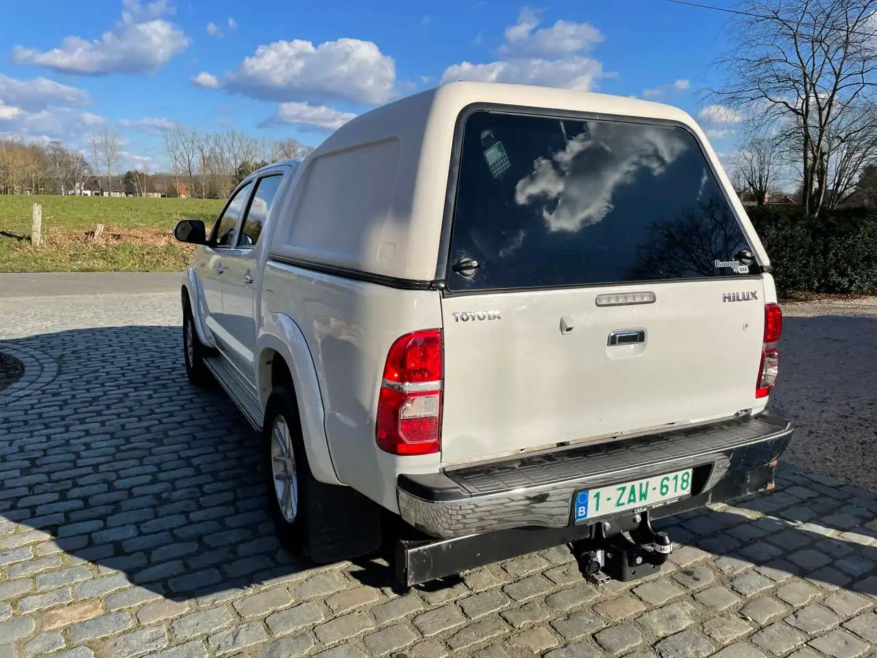 Cheap Toyot-a Hilux pickup 4x4 diesel double cabin pickup Hilux, Automatic Hilux for sale