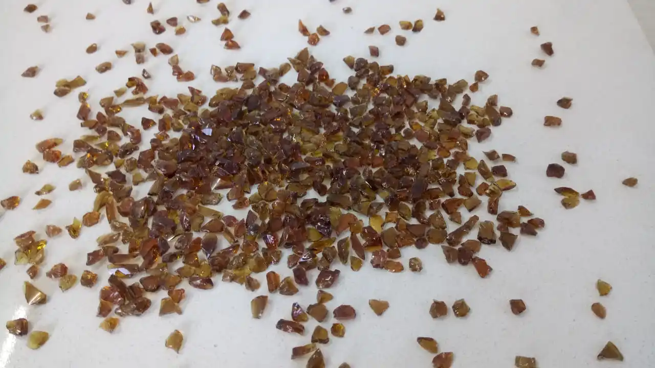 Indian stockist crystal green color recycled crushed stone glass aggregate & chips wholesale price in India