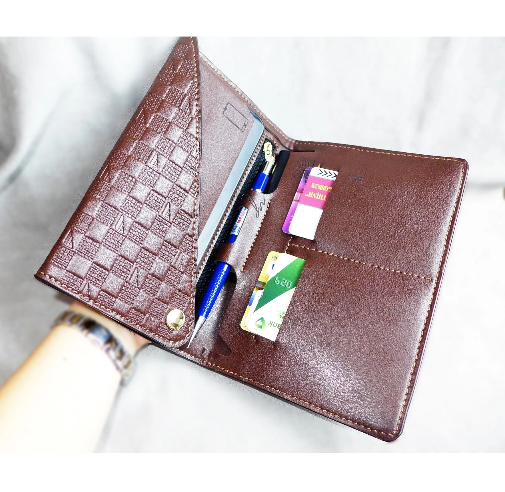 Wholesale High-end Custom Lavor leather wallet and has many useful uses in car VD 01 Brown Color with Best Price