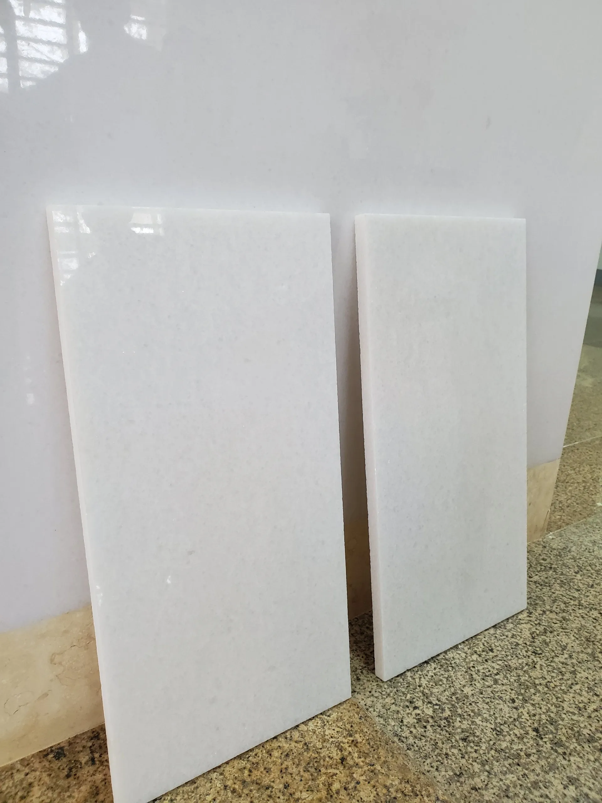 Modern Design Polished & Split Limestone Slab Tile Honed Surface Finish for Outdoor Villa & Exterior Application