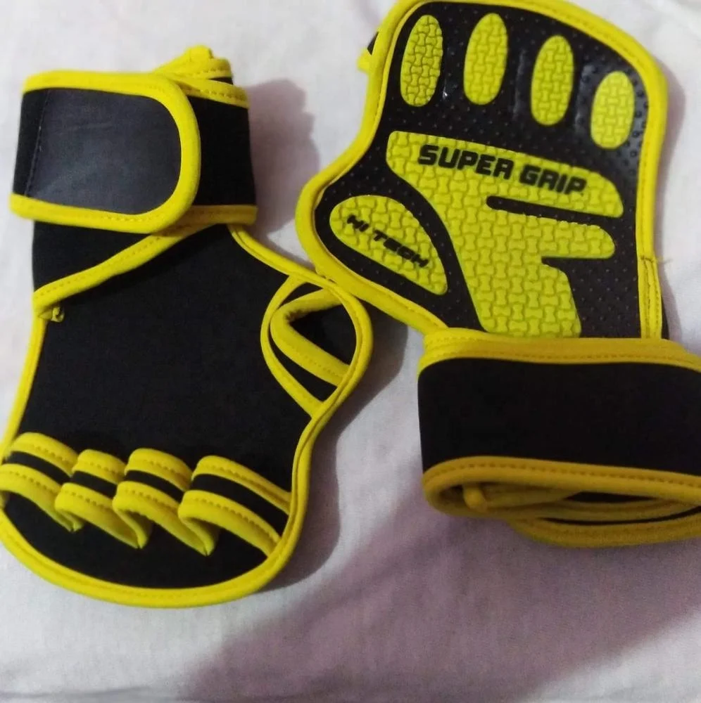 Weightlifting grip pad for workout fitness