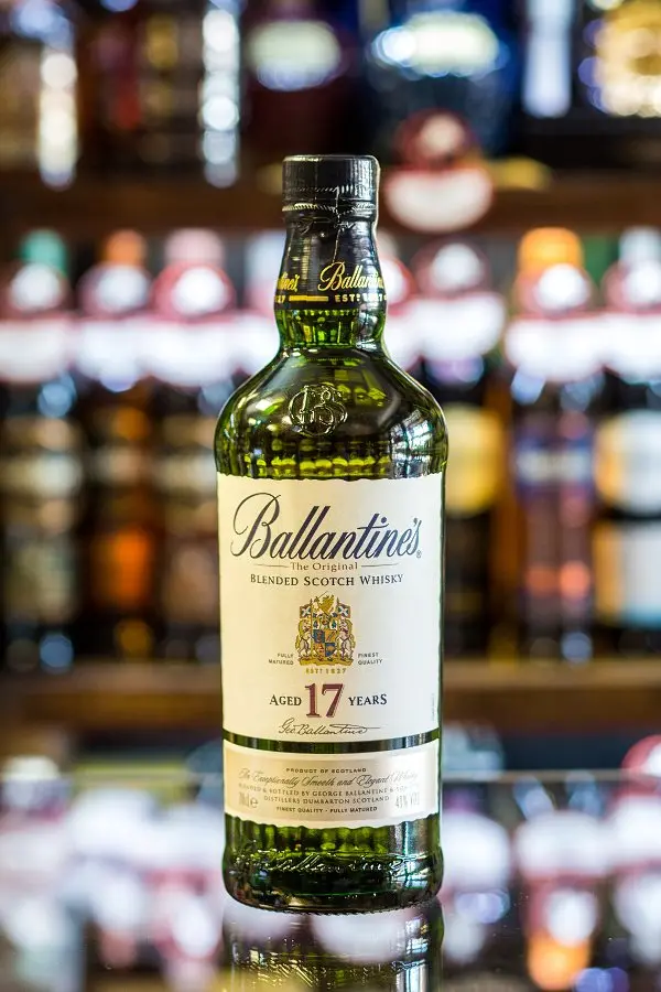 
Sweet Fruity Gently Spiced Scotch Whisky Wholesale Blended Malt Whisky Aged 17 Years with 40% Alcohol 