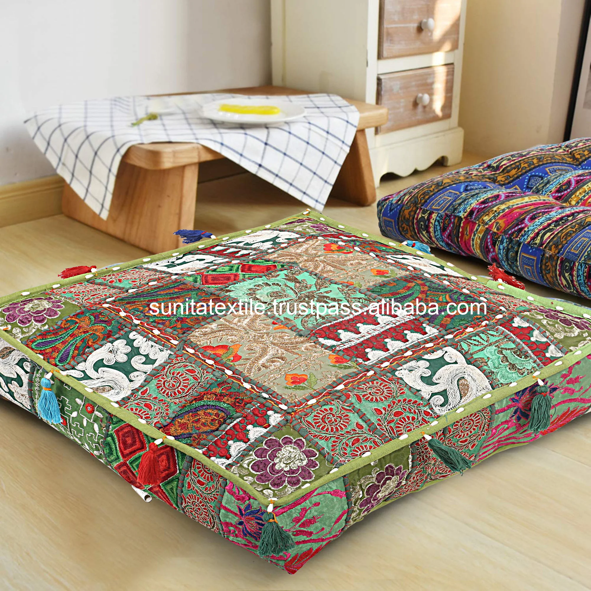 Indian Handmade Patchwork Outdoor Decorative Cushion Square Pillow 100% Cotton Embroidered Zafu Meditation Floor Pouf Dog Bed