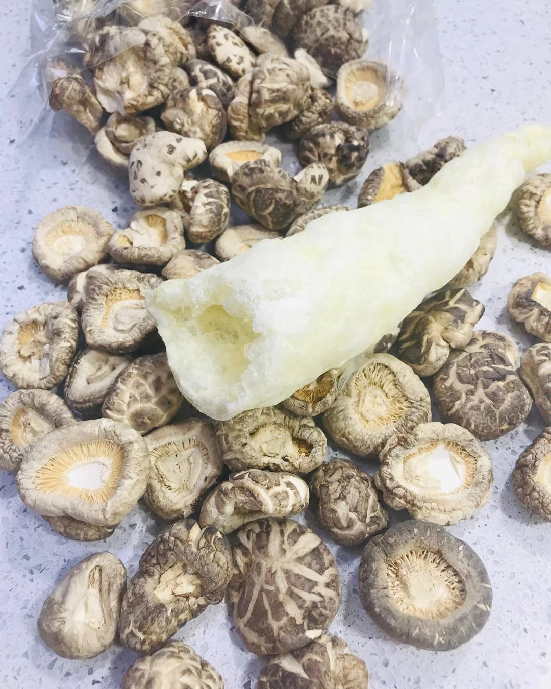 
Dried Shiitake reishi xianggu mushroom 