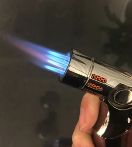 Зажигалка зажигалка для снега с тройным пламенем ветрозащитный бутановый огонь может быть дополнен газовой зажигалкой подарочной коробкой 2 упаковки