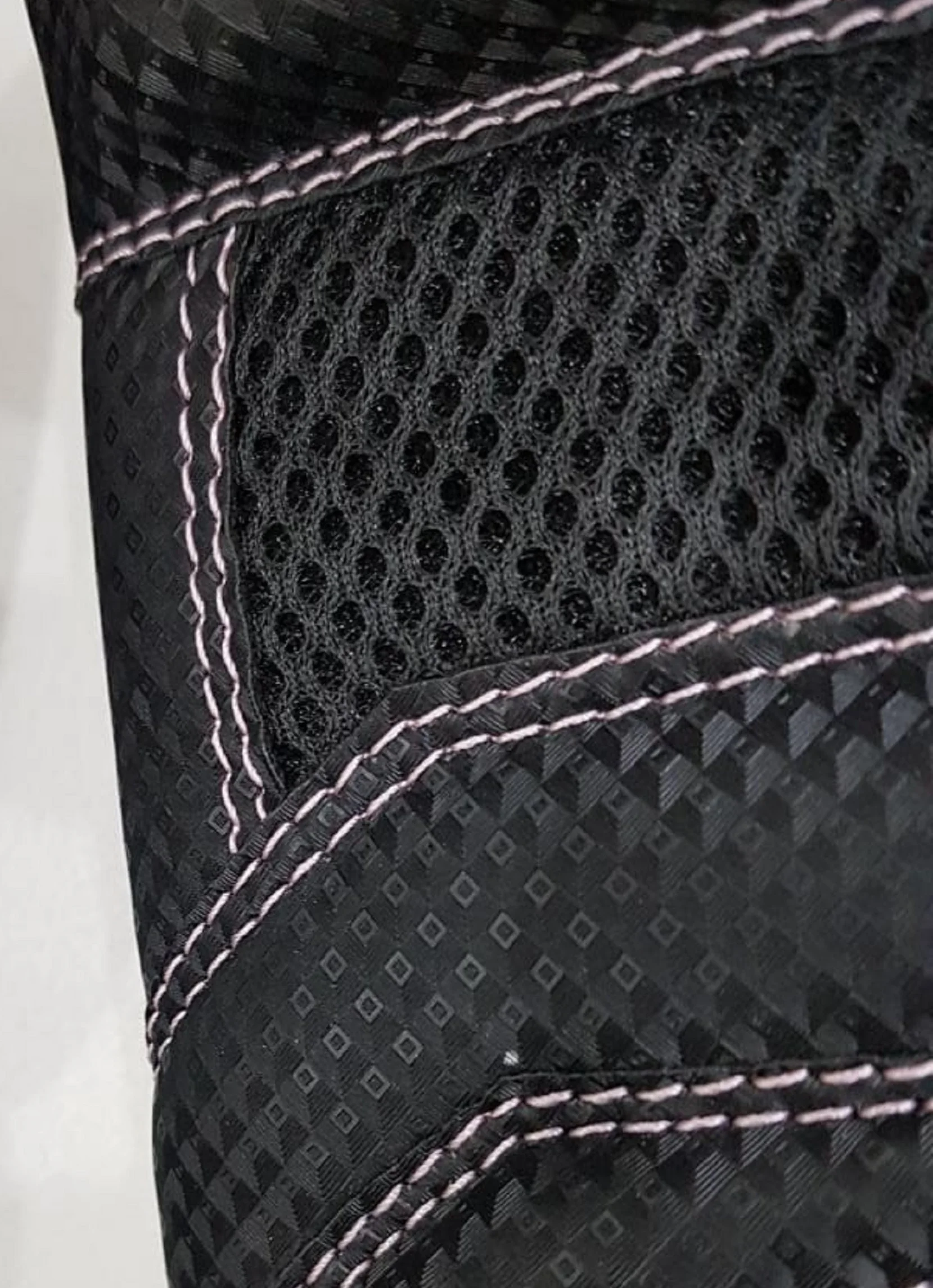 Черные матовые карбониевые Боксерские перчатки для мужчин и женщин тренировочные MMA Muay Thai высококачественные пробивки грубой сумки