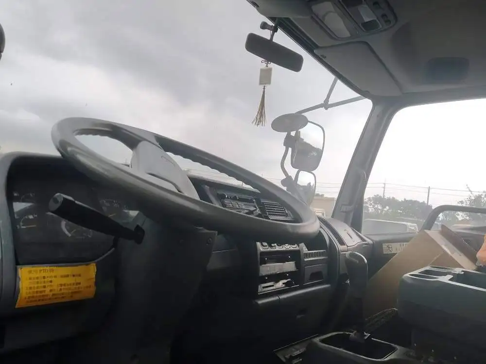 USED COMPLETE TRUCK MITSU-BISHI FU-SO FM657