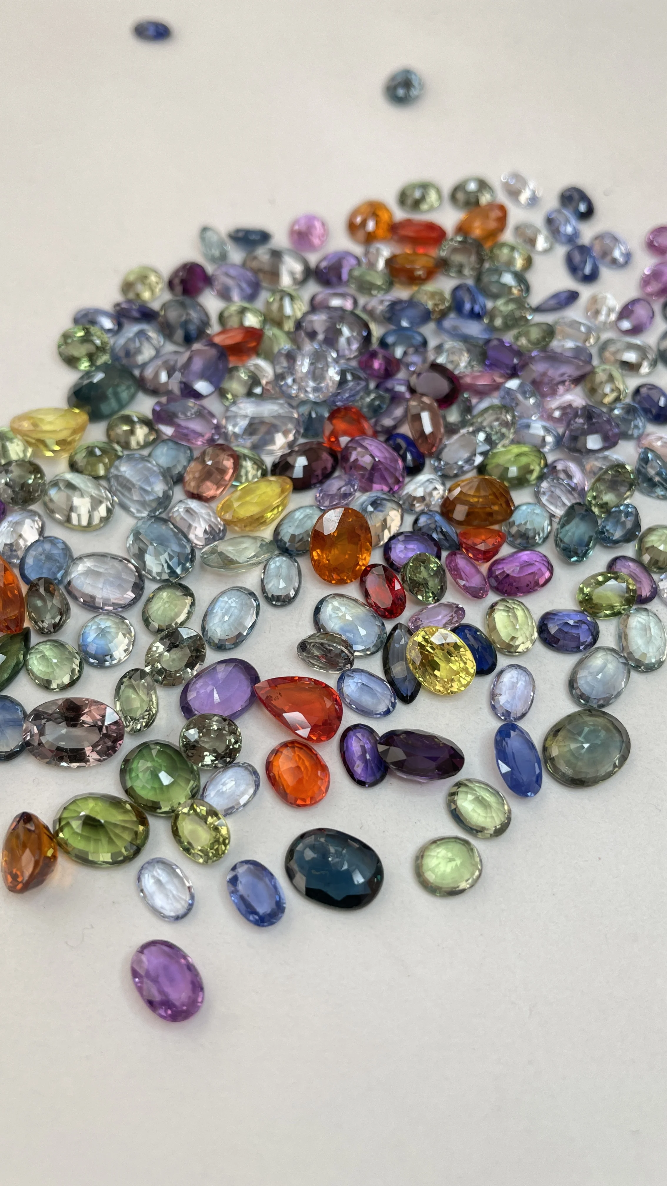 Top quality multi sapphire 6x4  5x7 6x8 fancy color sapphire finest quality for jewelry making