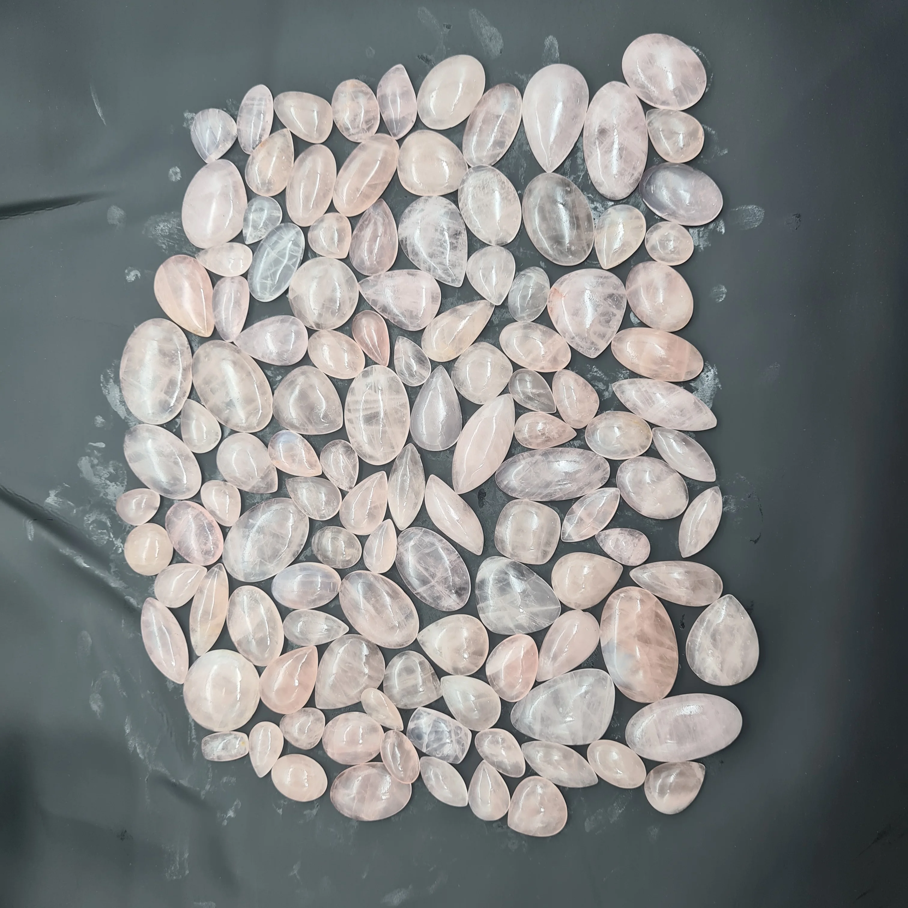 Wholesale Polished Bulk Pink Rose Quartz Cabochon Stone High Quality Natural Gemsstone Diamond Material Oval Shape Certified GIA