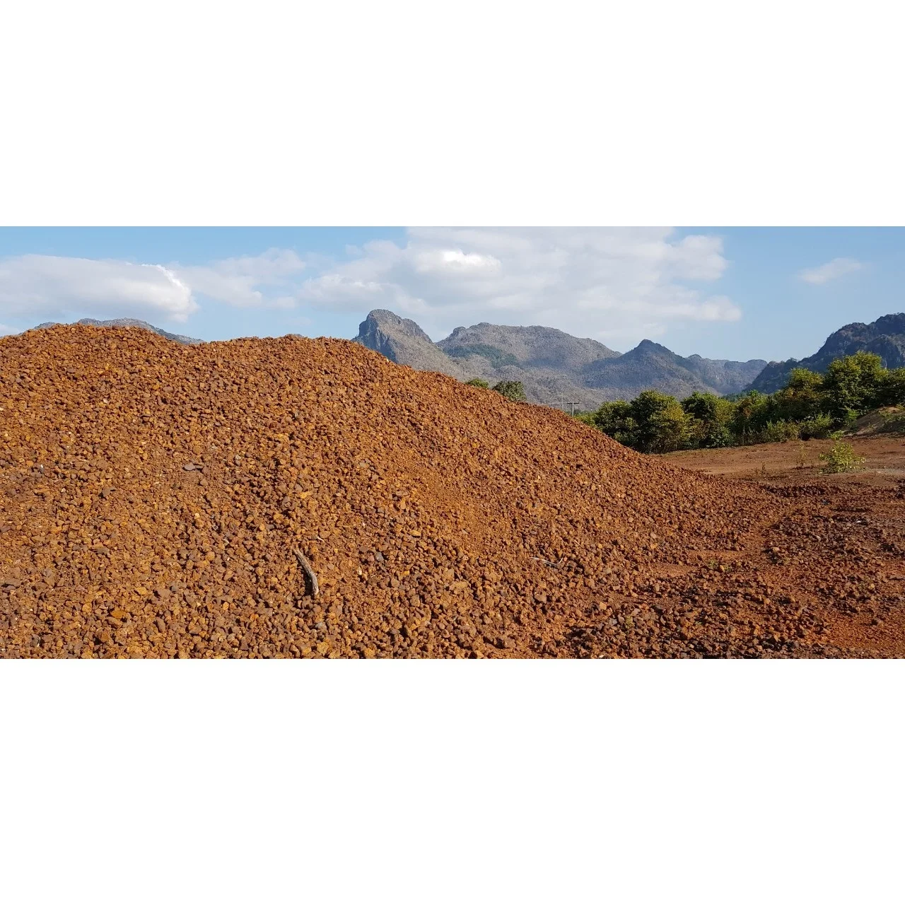 Cheapest Price New 10 - 50 mm Concentrate Minerals Pyrites Types 62% To 70% Iron Ore Supplier From Laos