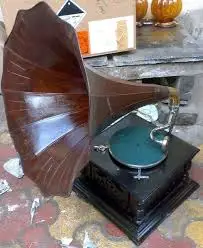 Best quality vintage Brass and wooden Gramophone Player in modern style from India