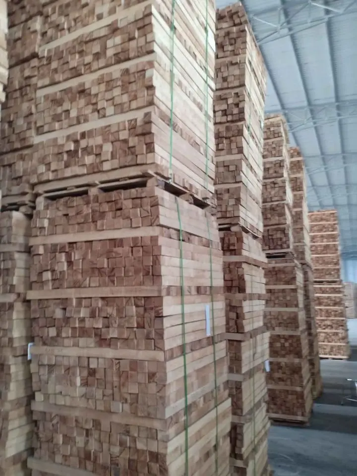 Вьетнамская натуральная пиломатериалы AD KD резиновая древесина деревянная для изготовления напольного покрытия строительная мебель