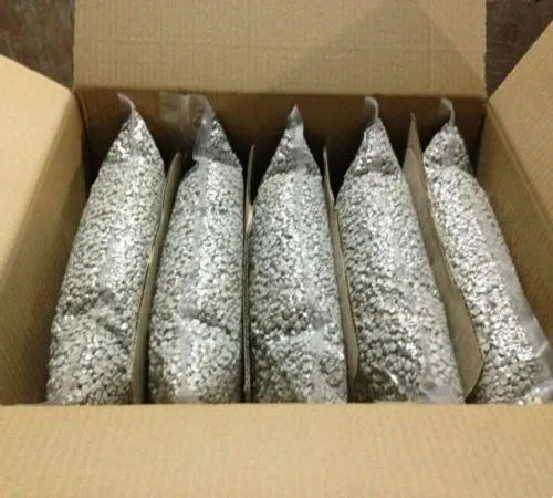One Gray Desiccant Masterbatch Plastic Defoaming Masterbatch For Blowing Film