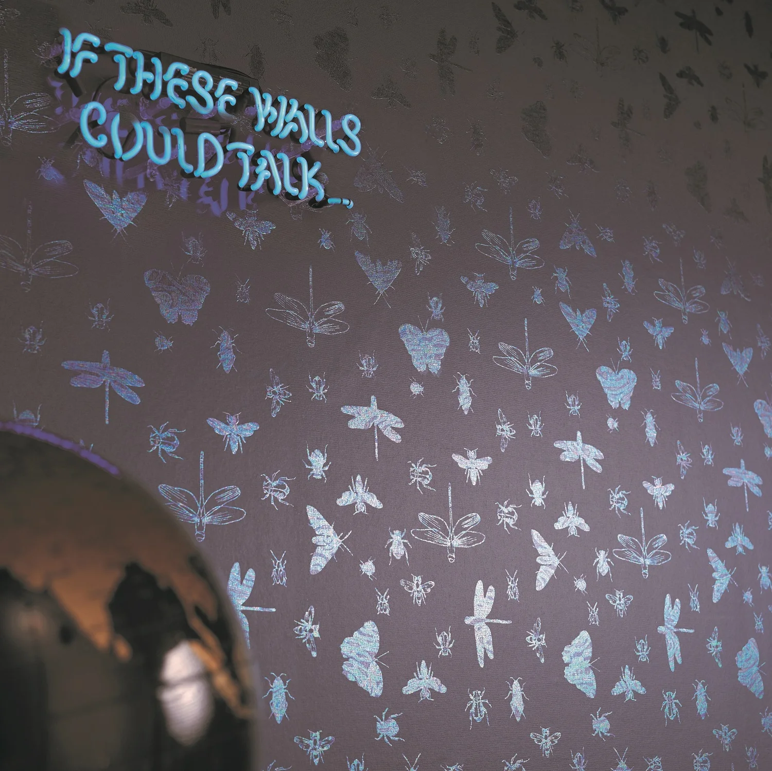 Designed the light shining insects who dyed by hand is a high-quality Japan wallpaper.