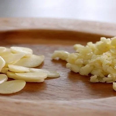 
HEALTHY CHOPPED GARLIC 