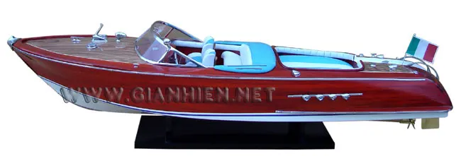RIVA AQUARAMA WOODEN HANDMADE SPEED BOAT - WOODEN CRAFT