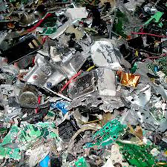 100% Clear Bottles Plastic Scrap /pet Bottle Scraps/plastic Scraps Cold And Hot Washed Bottle Flakes