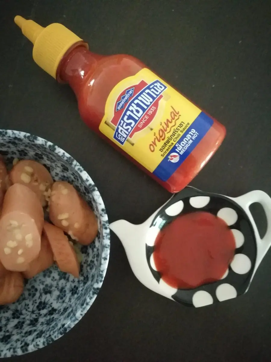 Best seller Original Sriracha Hot Chili Sauce Spicy Sauce Made Sriracha Sauce  in Thailand