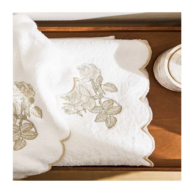 2022 Latest Design White Color Wedding Towel With Golden Thread Embroidery Available For Sale In Reasonable Price