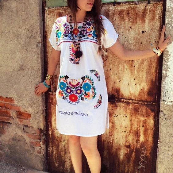 Floral Embroidery Tunic Top - Summer Fashion White embroidery Top -Vintage Style Mexican embroidery Dress - Boho Fashion