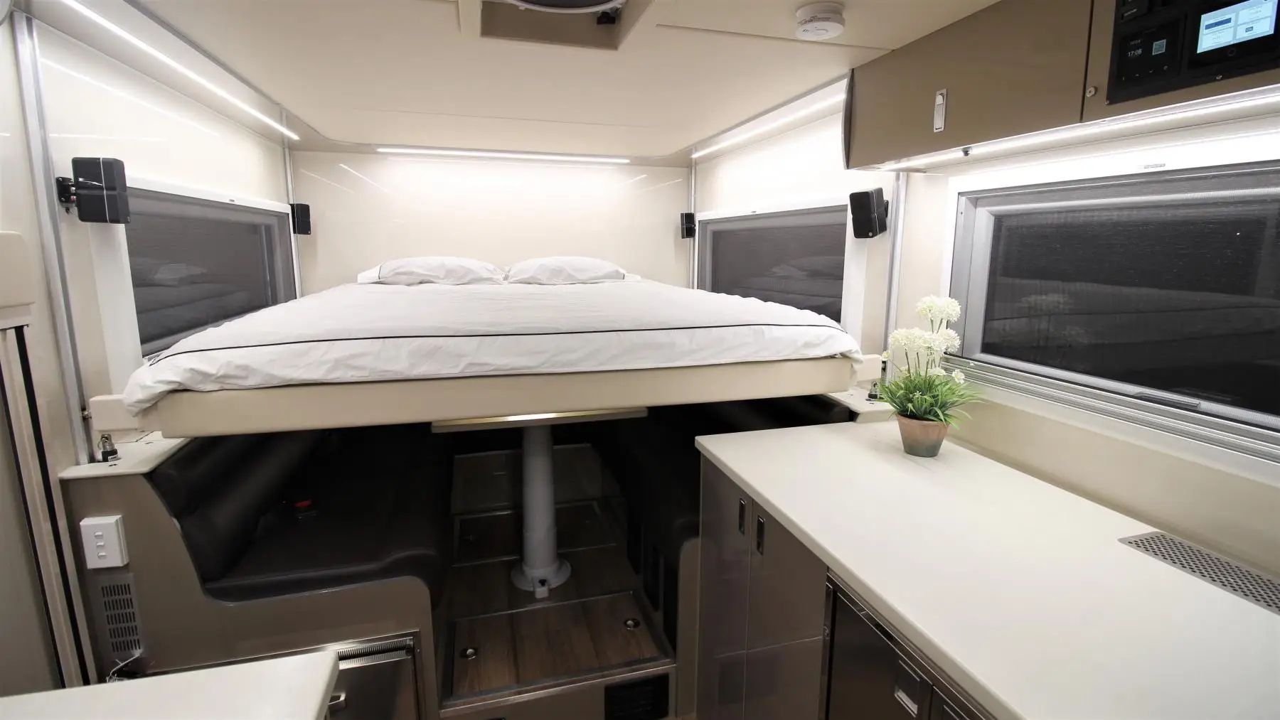 Ecocampor 4x4 camer слайд в RV грузовик экспедиция Кемпер караван 2023