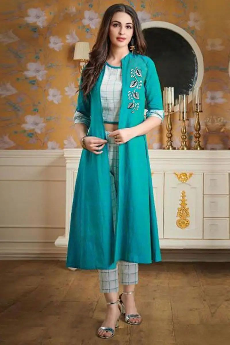 Оптовая продажа Стильный дизайнерский укороченный топ из поливискозы с вышивкой и низом (комплект 5)