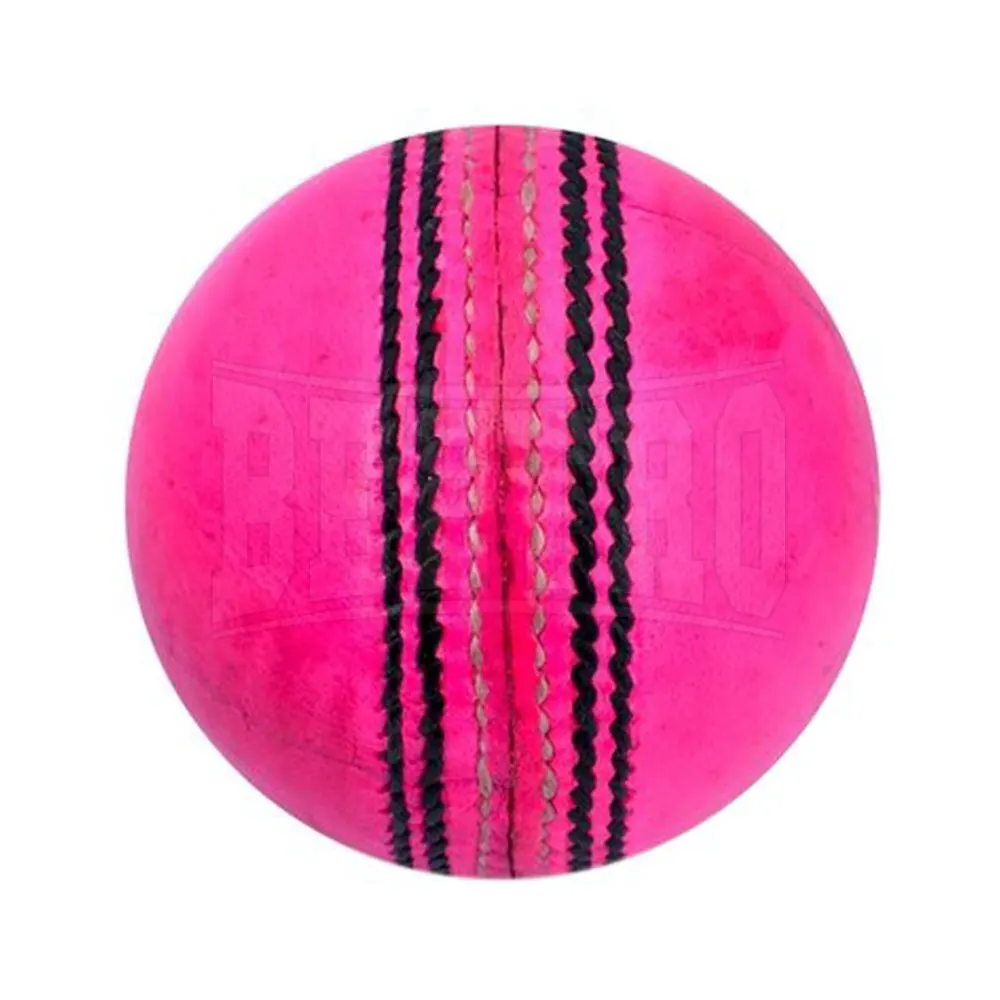 Новое поступление жесткий мяч для крикета сделано в Пакистане