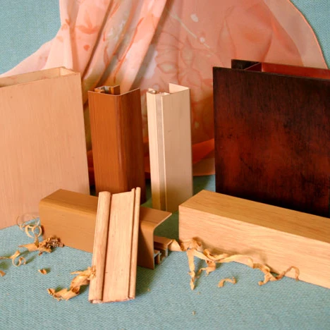 Wood effect powder coating