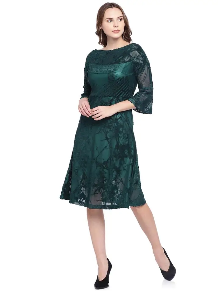 FIT & FLARE DRESS IN GREEN