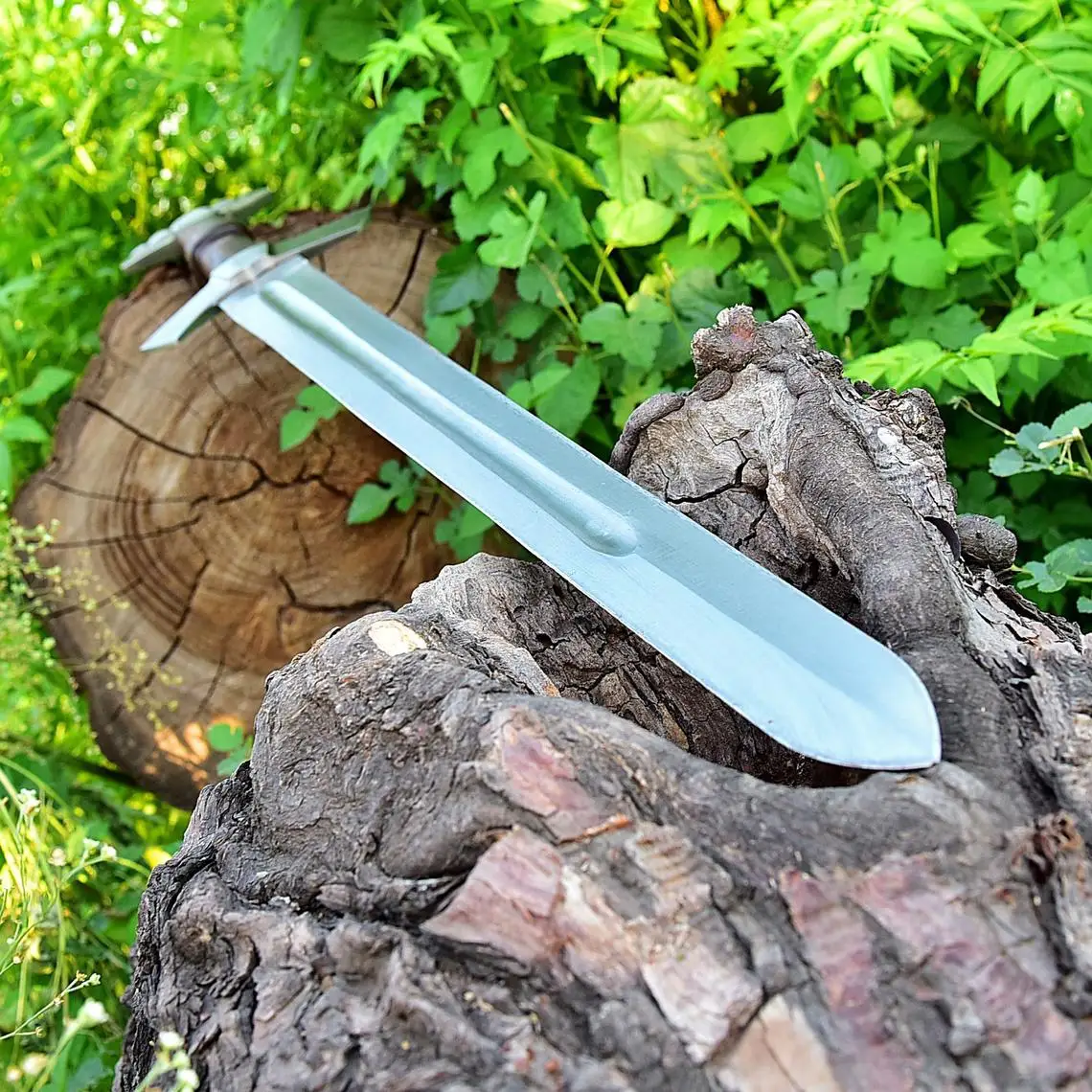 Custom Handmade Damascus Steel Viking Style Sword Longsword Double edge Gladius razor SHARP