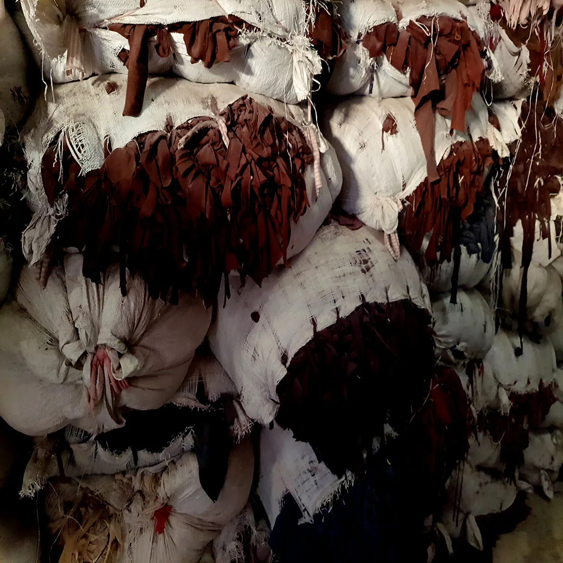 Best Quality Knit Fabrics Maroon color waste fabrics rags from Bangladesh 100% Cotton Garments new fabric scrap