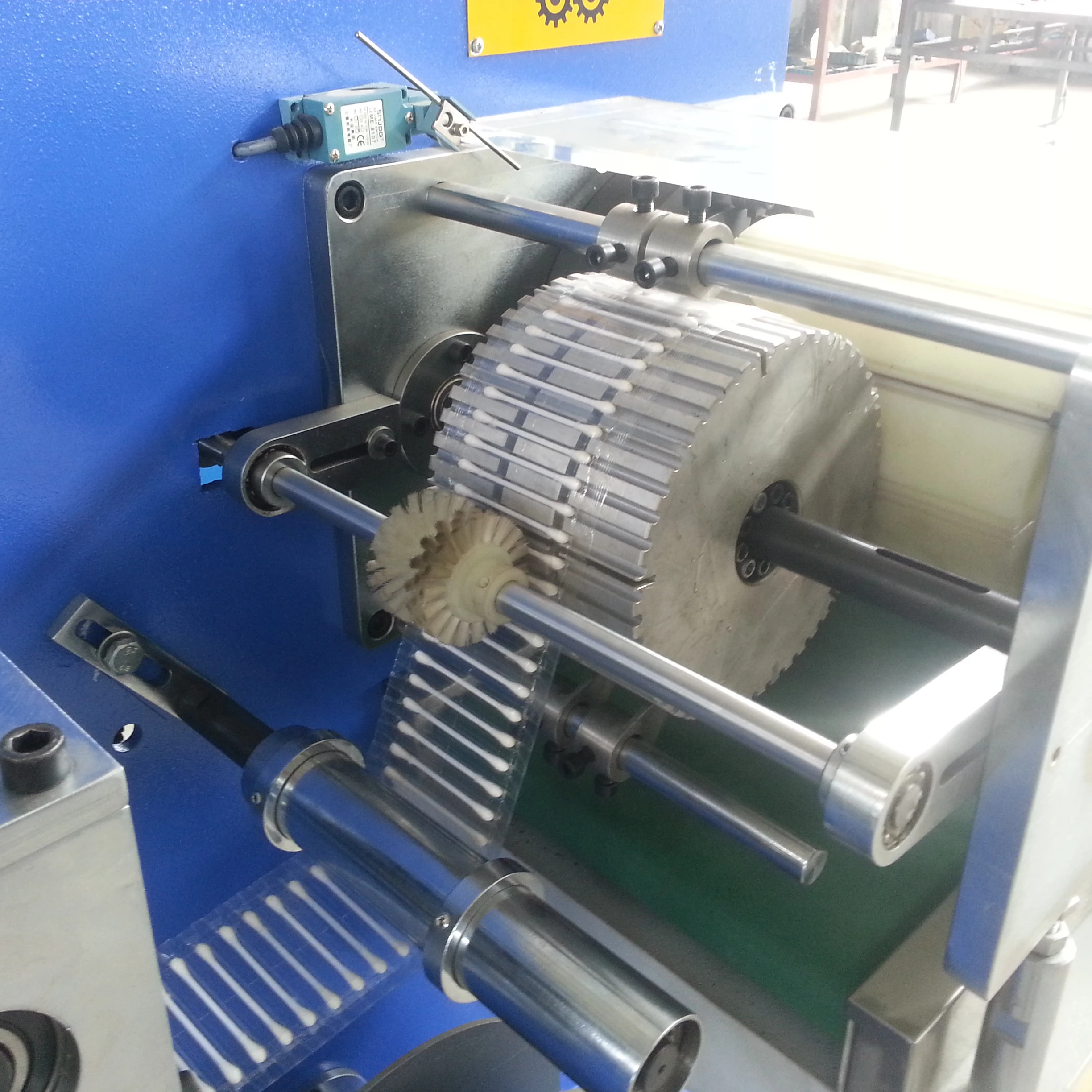 Fully Automatic individual cotton swab wrapping packaging machine