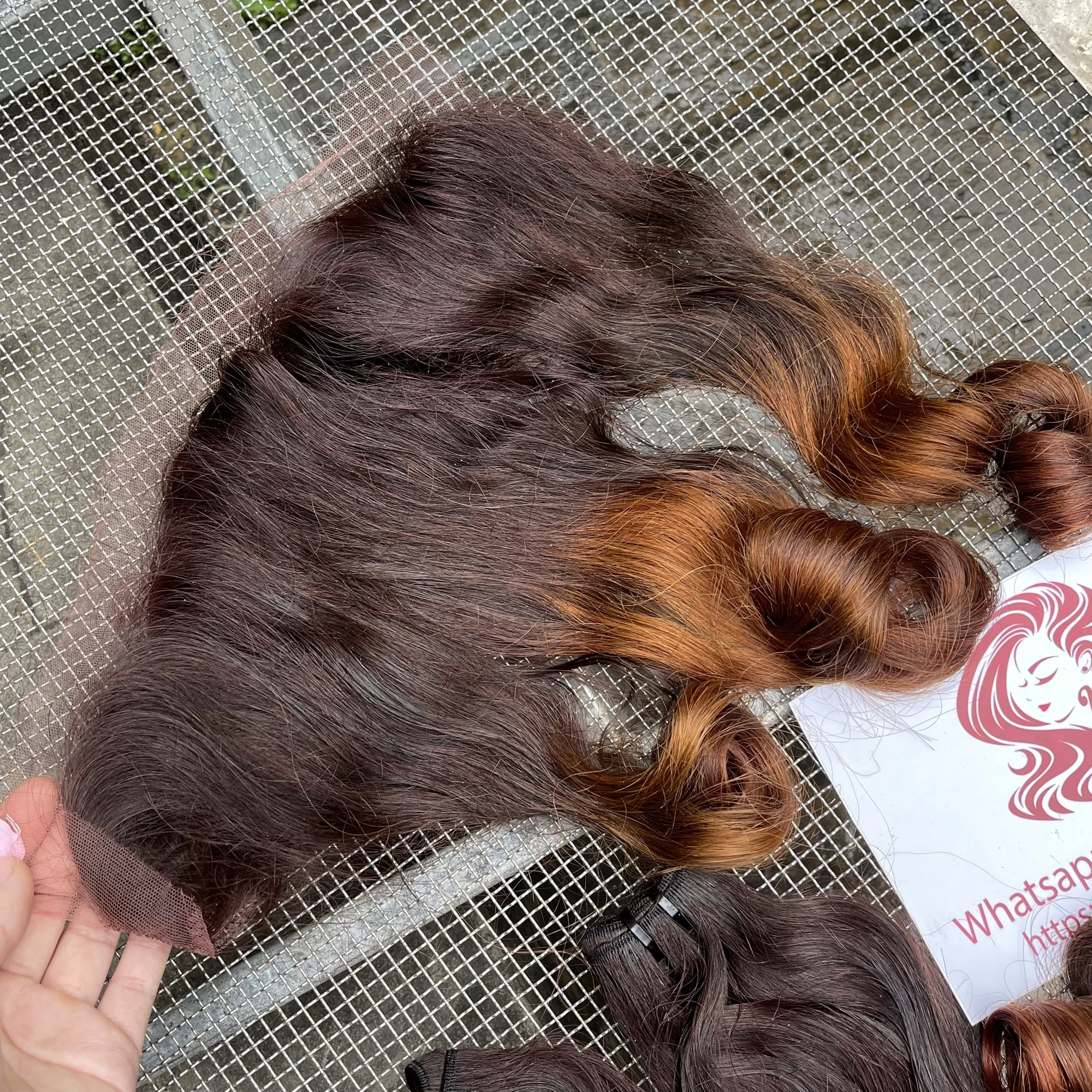 Двойная натянутая натуральная кутикула выровненная Funmi завитка волшебный/упругий завиток бразильские человеческие волосы пучки