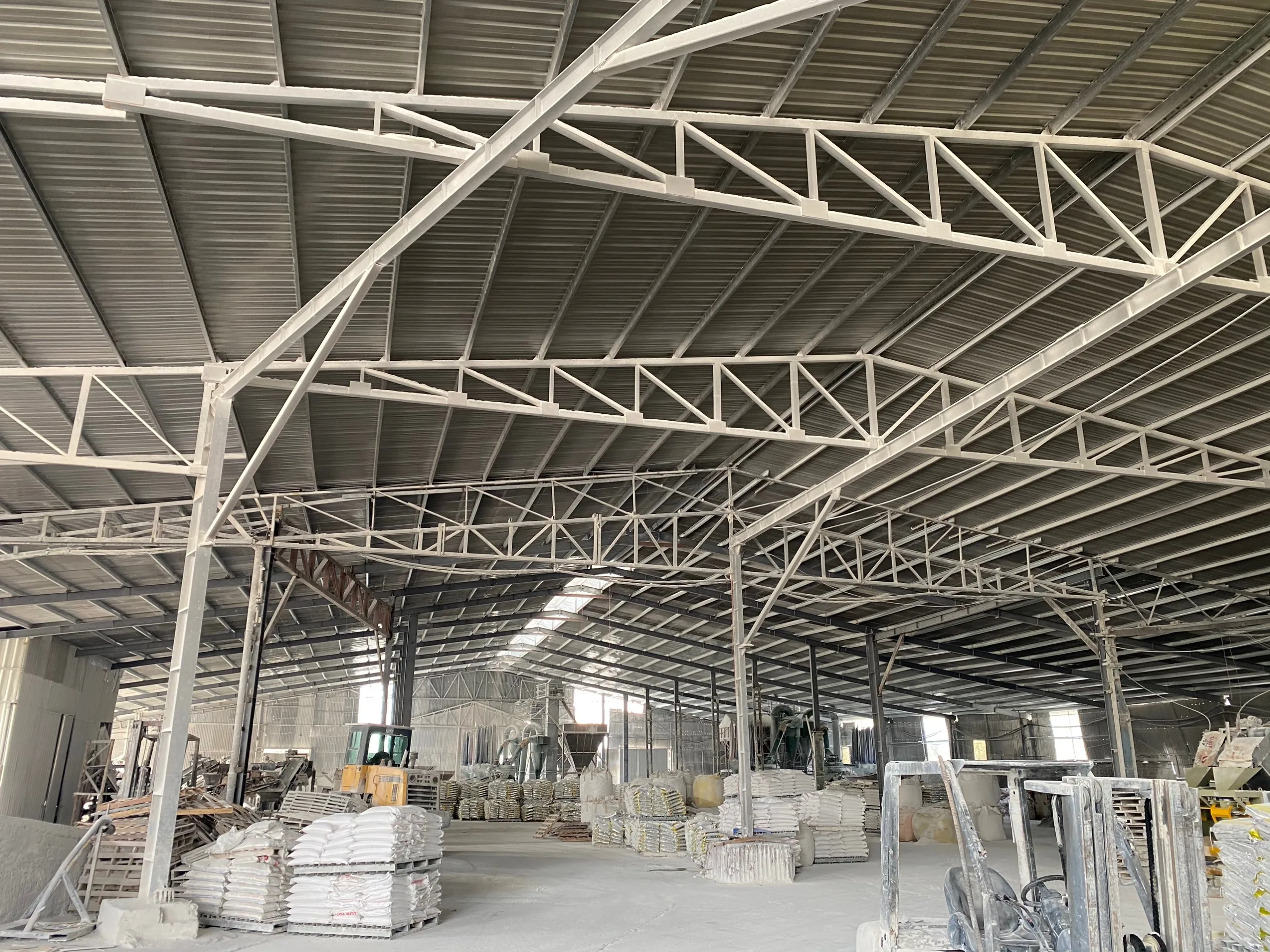 GOOD PRICE HIGH QUALITY BURNT LIME CAO 90% MIN // QUICKLIME LUMPS MADE IN VIETNAM