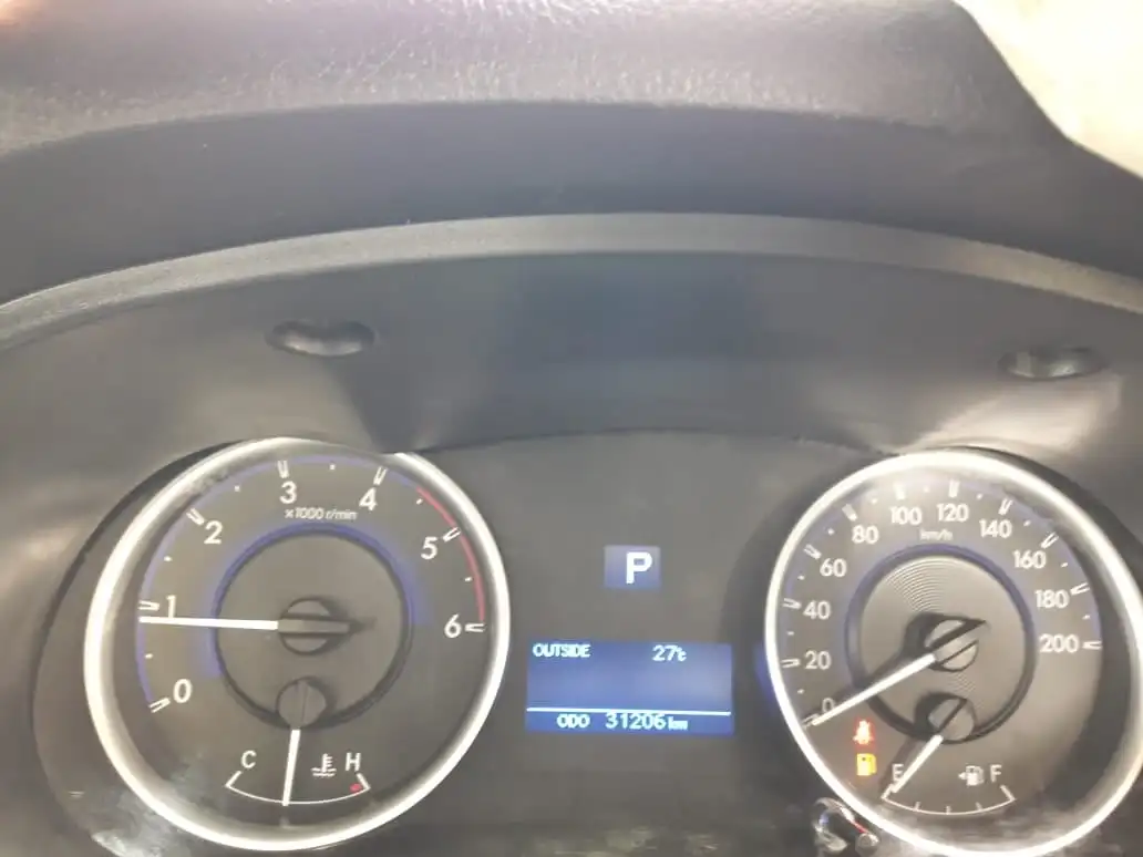 Подержанный 2016 TOYOTA HILUX AUTO 4X4 2.8L дизельный турбо FACELIFT до 2021 ROCCO комплект правого руля на выбор