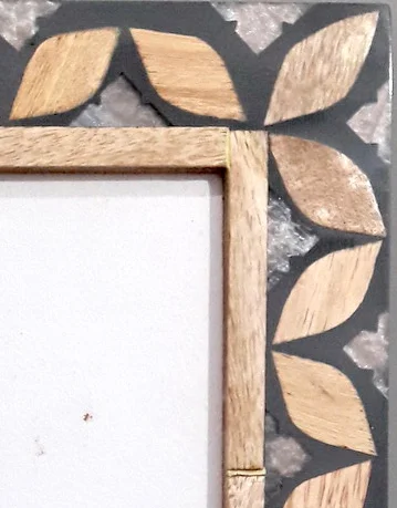 Resin and Bone Quatrefoil Rectangular Picture Frame