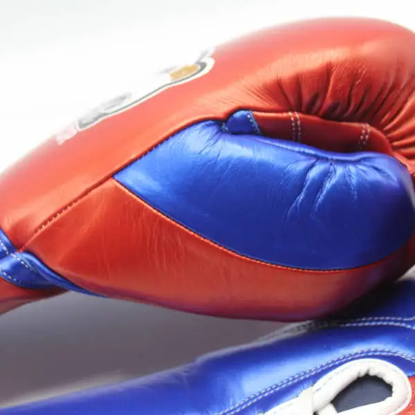 
Top quality Boxing Gloves for the professional fighters in beautiful color 