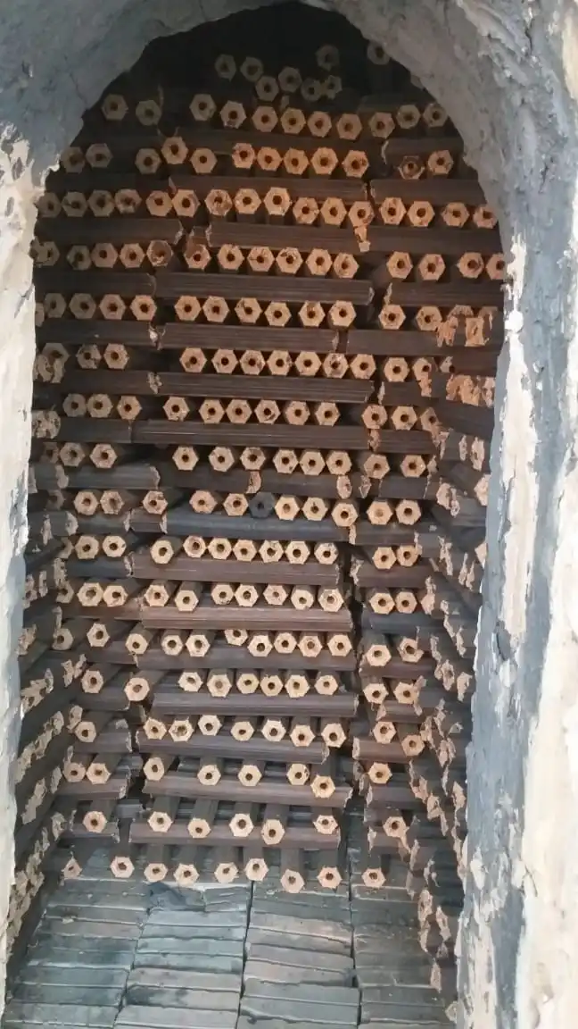 VIETNAM SAWDUST BRIQUETTE CHARCOAL - BBQ TABLE CHARCOAL  WHATSAPP: +84 911406611