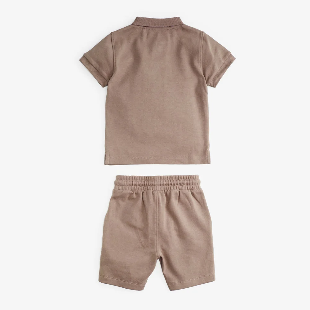 2025 новый модный летний комплект одежды для мальчиков футболка и шорты с круглым вырезом индивидуальным логотипом двойные комплекты