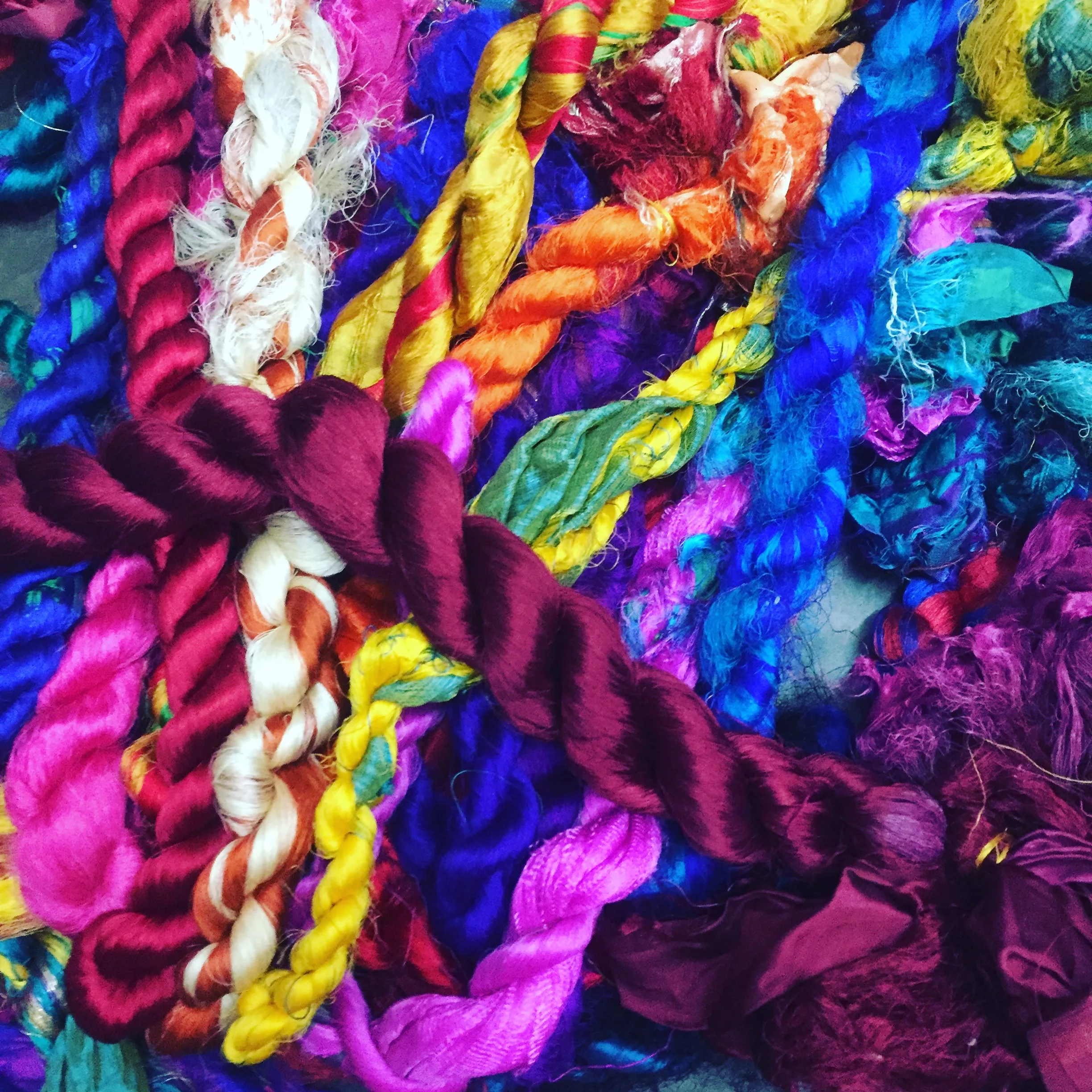 sari silk thrums for crafting Skin Care and Cut Silk Cocoon White Pattern Color Material Fiber Origin Type Product Model Dyed