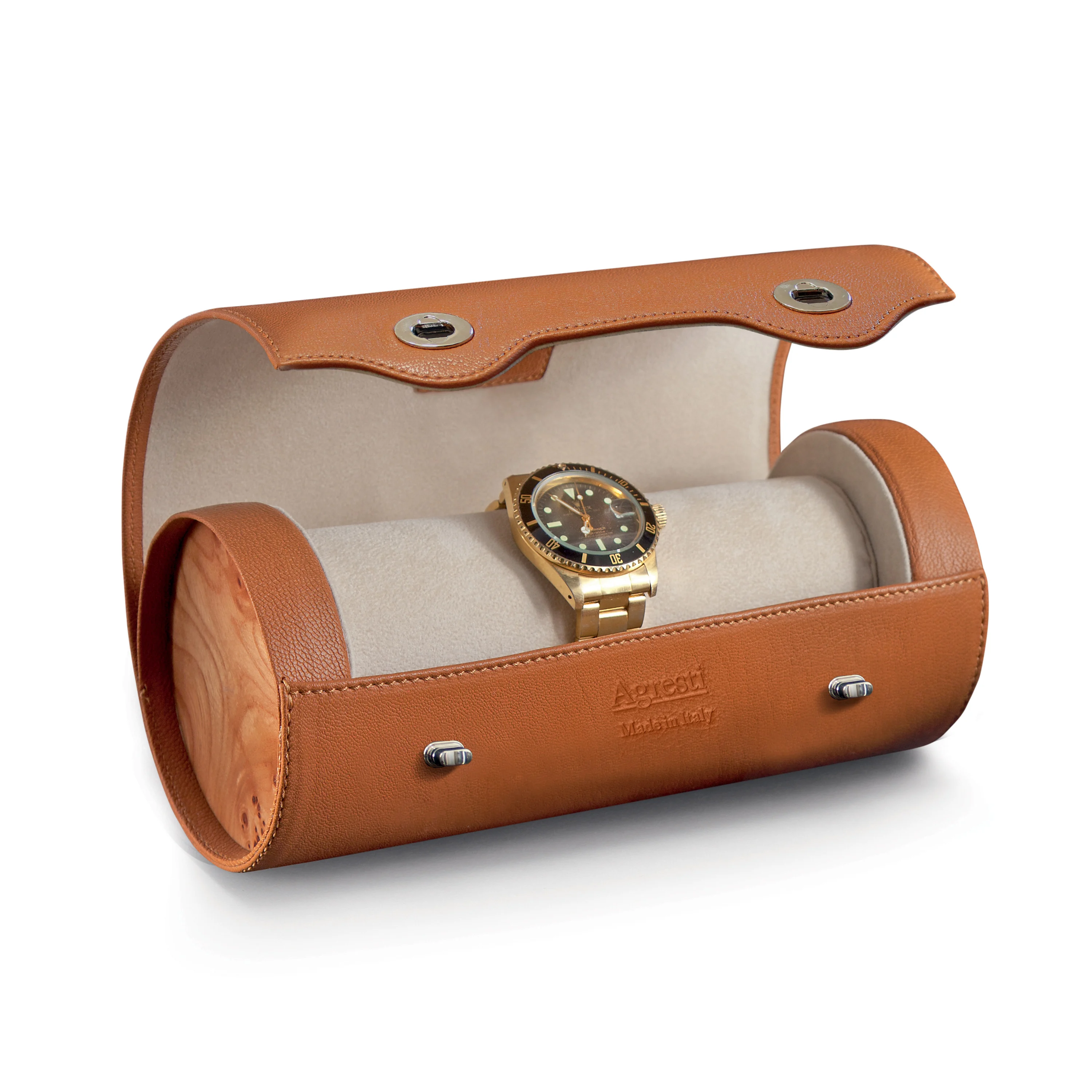 Travel roll for 4 watches in brown leather and matte finish elm wood on the sides. Contents up to 4 watches