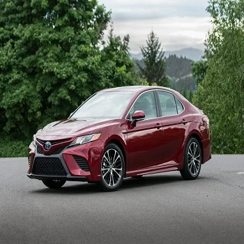 Очень использованный CAMRY TO.YO.TA 2019