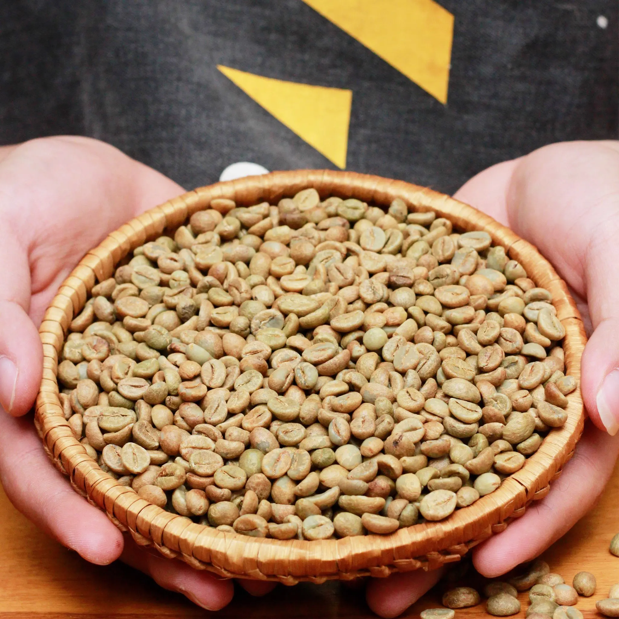 Langbiang Coffee Beans Dry To The Standard Made Sticky Like Honey Moisture Robusta Honey S16