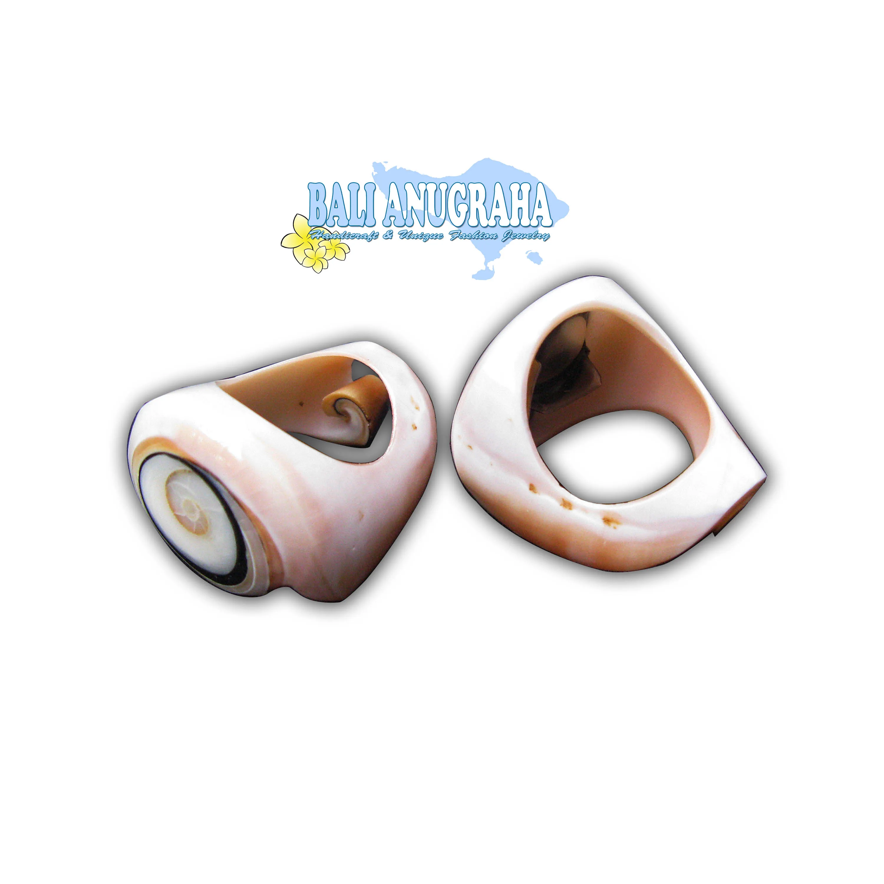 
Natural Sea Shell Ring 