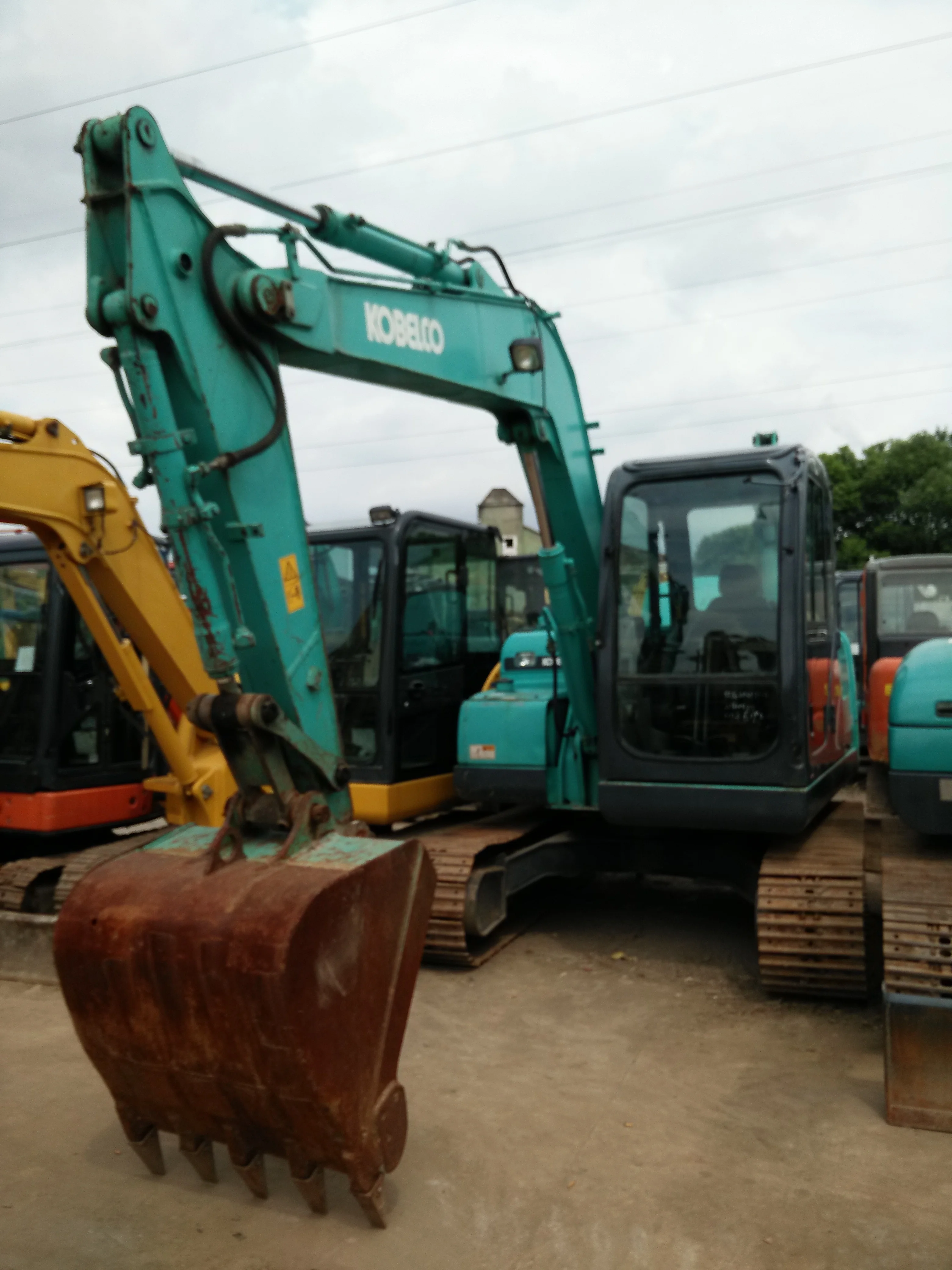 Small Used Kob Elco SK75-3 SK75 SK200-3 SK135 SK200-8 SK60 Excavators For Construction