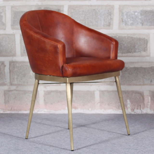 
Железный и кожаный обеденный стул 