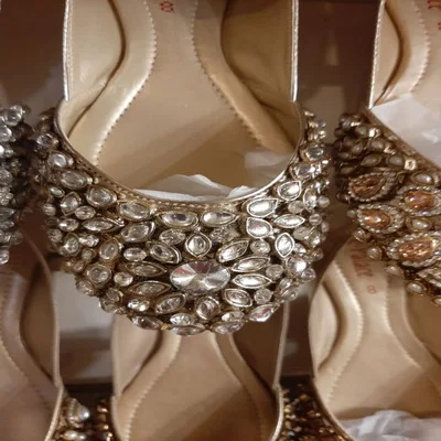 indian women khussa shoes /  Indian shoes khussa juti  /  women khussa